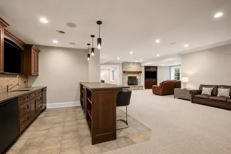 1330 West Whitmore Court Lake Forest IL 60045