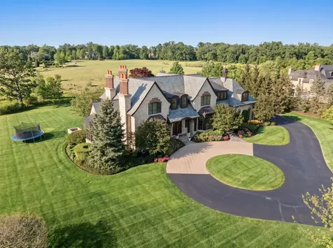 1330 West Whitmore Court Lake Forest IL 60045
