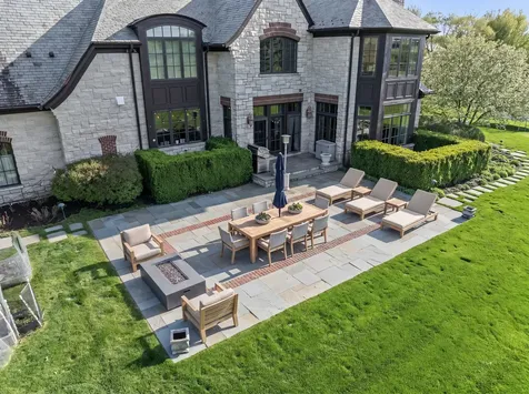 1330 West Whitmore Court Lake Forest IL 60045