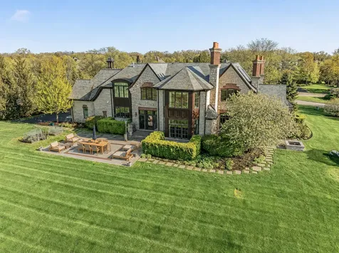 1330 West Whitmore Court Lake Forest IL 60045