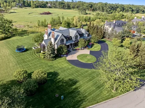 1330 West Whitmore Court Lake Forest IL 60045