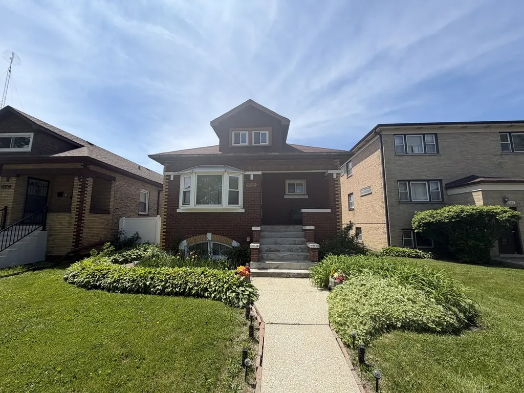 2134 South 16th Avenue Broadview IL 60155