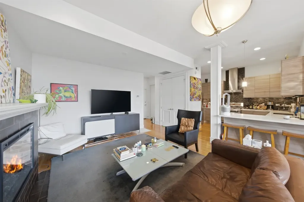 2424 West Chicago Avenue Chicago IL 60622