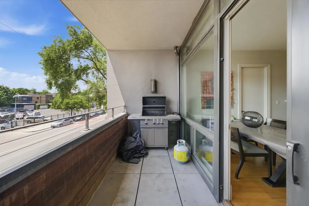 2424 West Chicago Avenue Chicago IL 60622