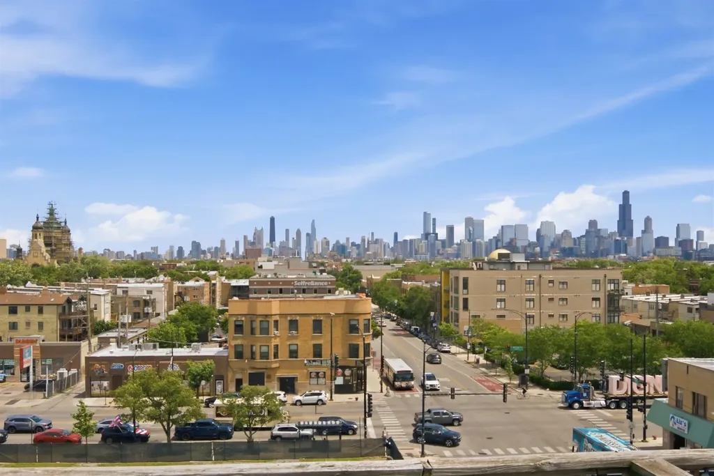 2424 West Chicago Avenue Chicago IL 60622