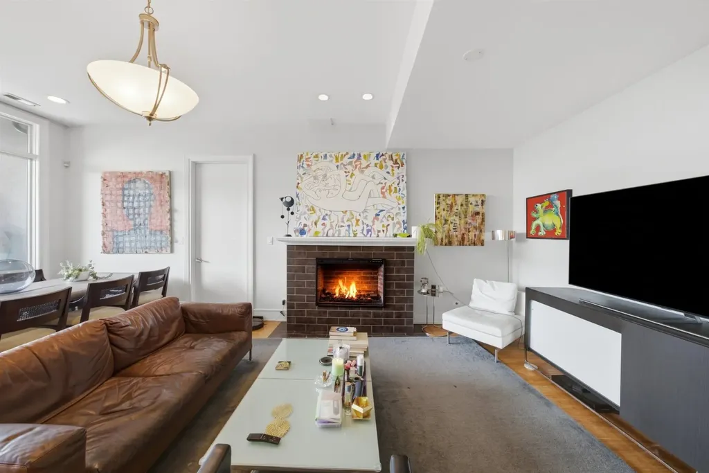 2424 West Chicago Avenue Chicago IL 60622