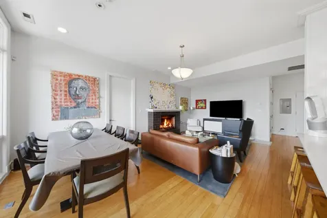 2424 West Chicago Avenue Chicago IL 60622