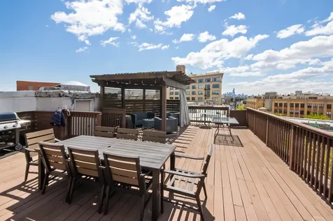 3325 North Lincoln Avenue Chicago IL 60657