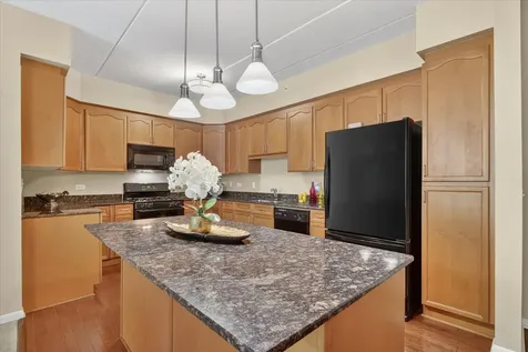 799 Graceland Avenue Des Plaines IL 60016