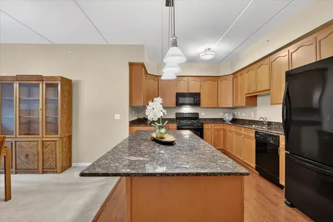 799 Graceland Avenue Des Plaines IL 60016