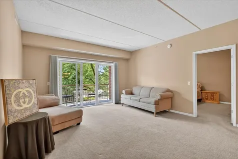 799 Graceland Avenue Des Plaines IL 60016