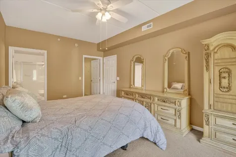 799 Graceland Avenue Des Plaines IL 60016