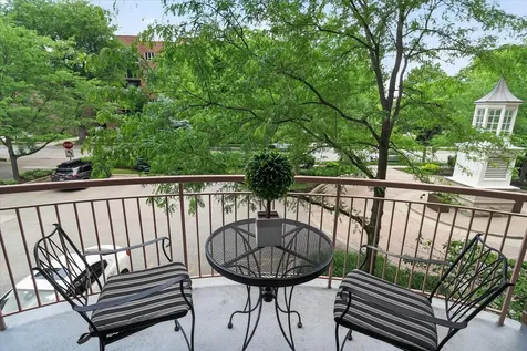 799 Graceland Avenue Des Plaines IL 60016