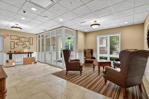 799 Graceland Avenue Des Plaines IL 60016