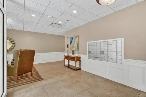 799 Graceland Avenue Des Plaines IL 60016