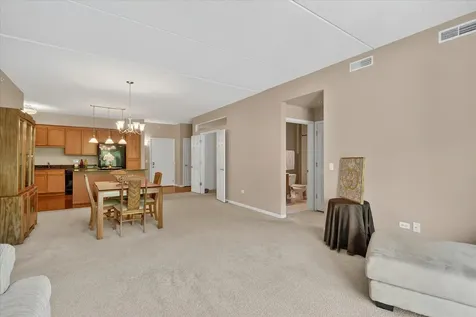 799 Graceland Avenue Des Plaines IL 60016