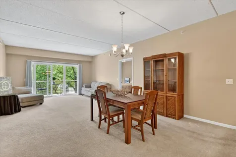 799 Graceland Avenue Des Plaines IL 60016