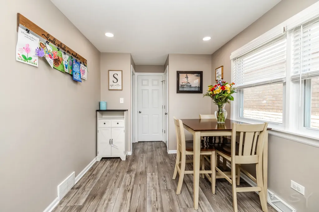 10948 South Albany Avenue Chicago IL 60655