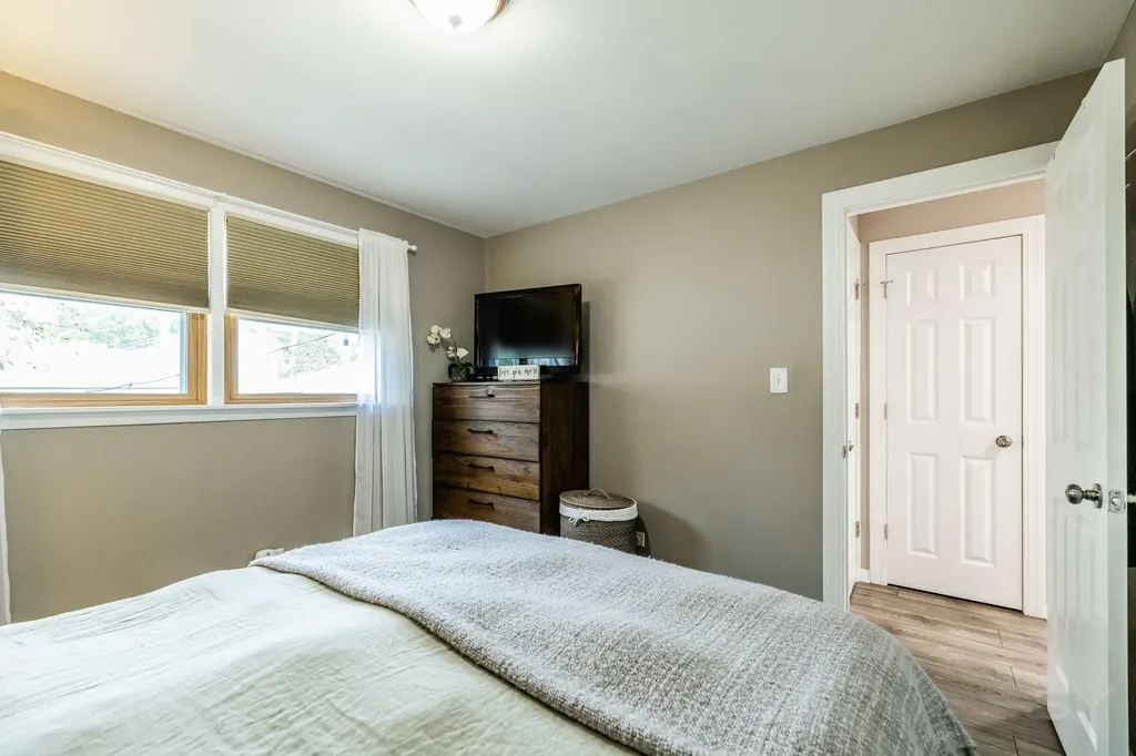 10948 South Albany Avenue Chicago IL 60655