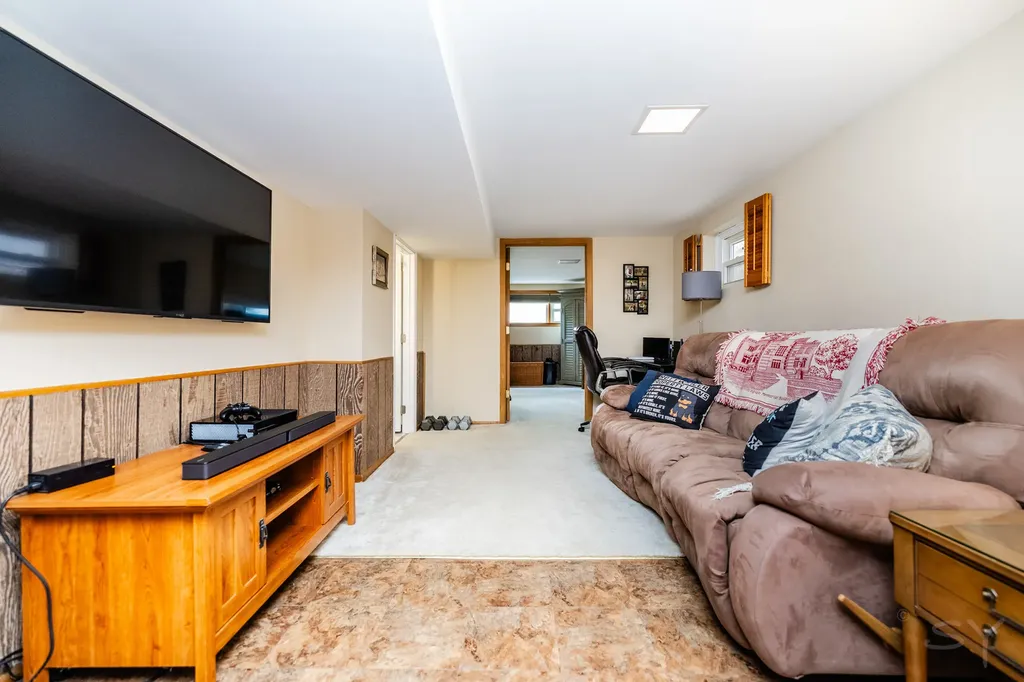 10948 South Albany Avenue Chicago IL 60655