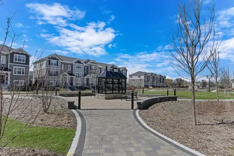527 Yosemite Way Mundelein IL 60060