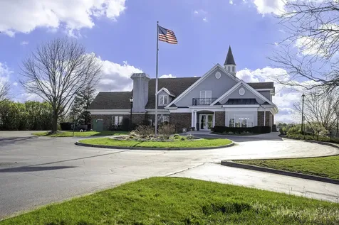 527 Yosemite Way Mundelein IL 60060
