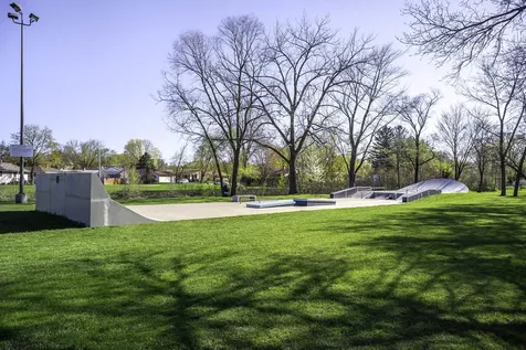 527 Yosemite Way Mundelein IL 60060