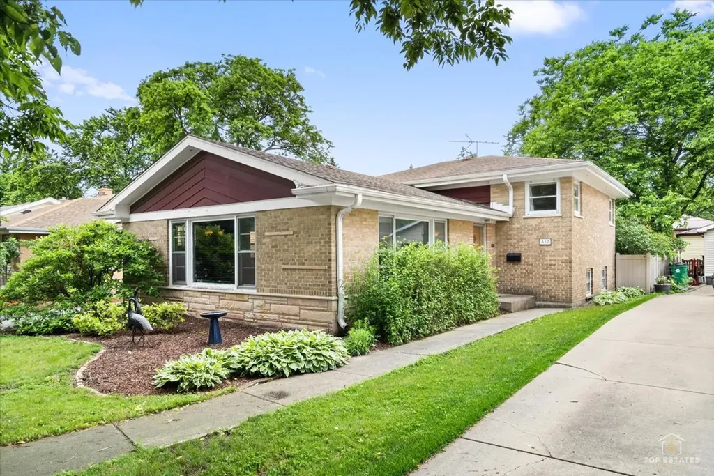 532 North Redfield Court Park Ridge IL 60068