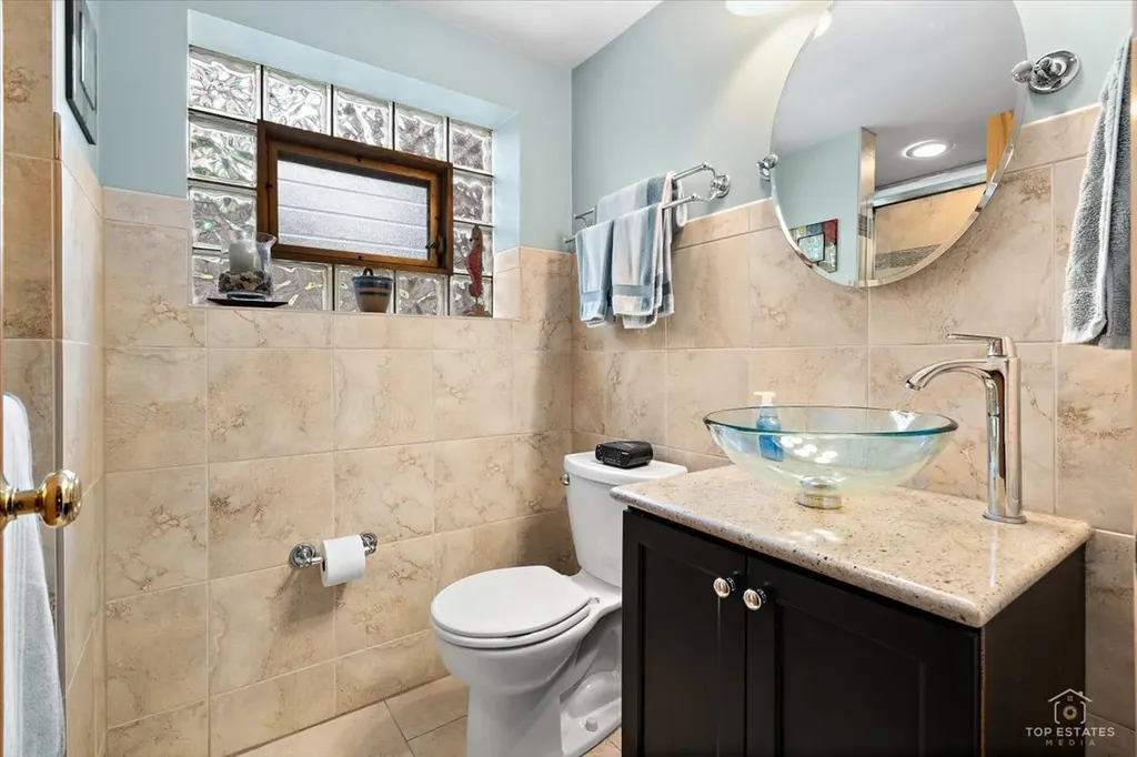 532 North Redfield Court Park Ridge IL 60068
