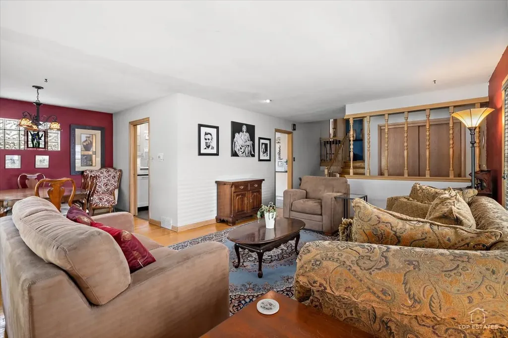 532 North Redfield Court Park Ridge IL 60068
