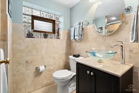 532 North Redfield Court Park Ridge IL 60068
