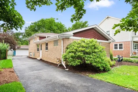 532 North Redfield Court Park Ridge IL 60068