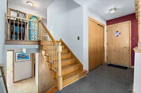 532 North Redfield Court Park Ridge IL 60068
