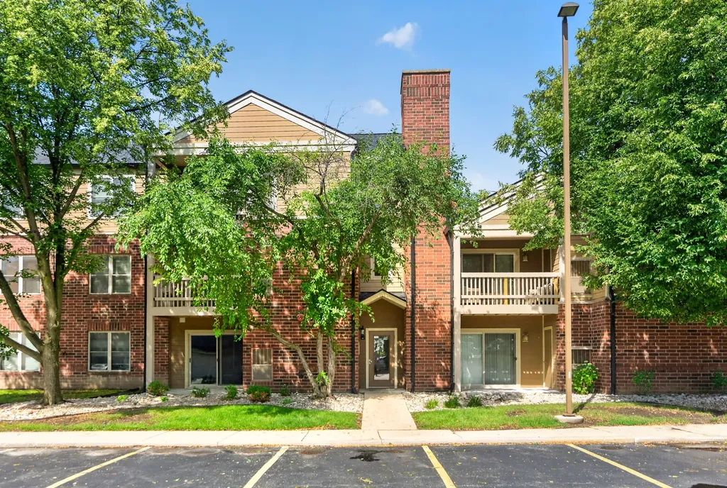 104 Glengarry Drive Bloomingdale IL 60108