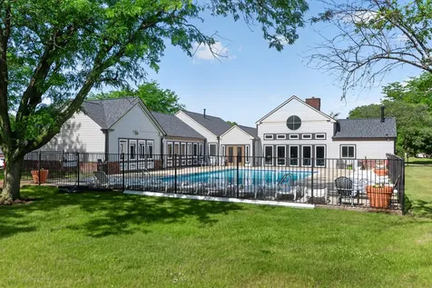 104 Glengarry Drive Bloomingdale IL 60108