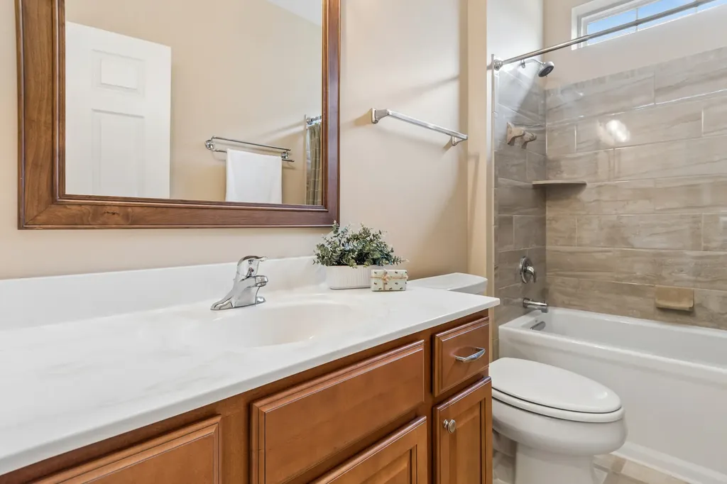 4044 Chesapeake Lane Naperville IL 60564