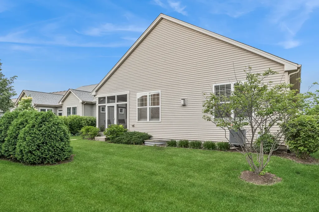 4044 Chesapeake Lane Naperville IL 60564
