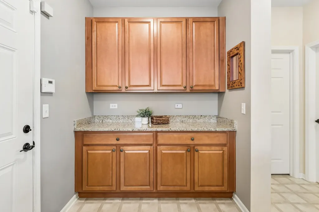 4044 Chesapeake Lane Naperville IL 60564