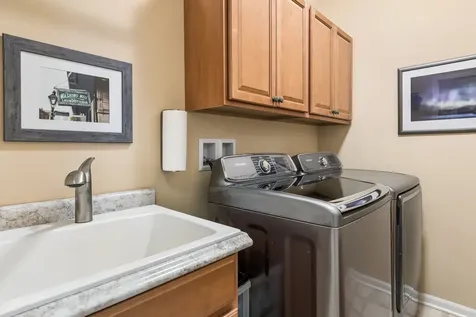 4044 Chesapeake Lane Naperville IL 60564