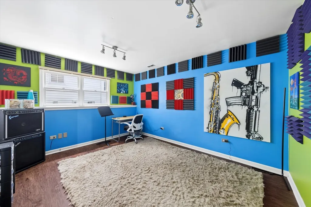 517 North Warwick Avenue Westmont IL 60559