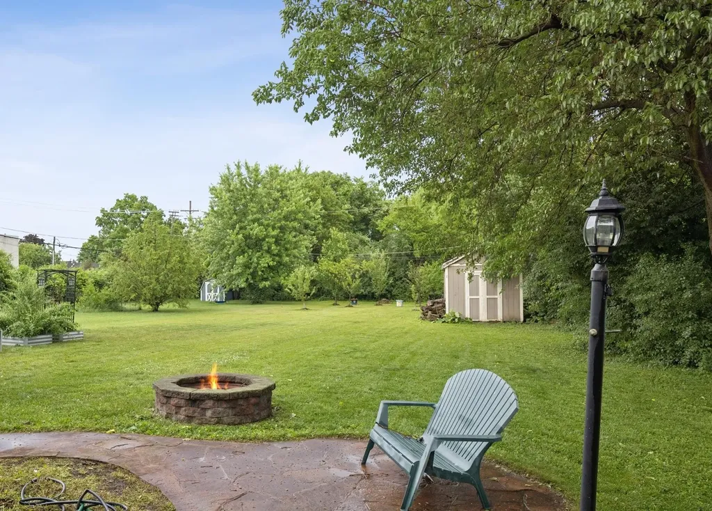 517 North Warwick Avenue Westmont IL 60559