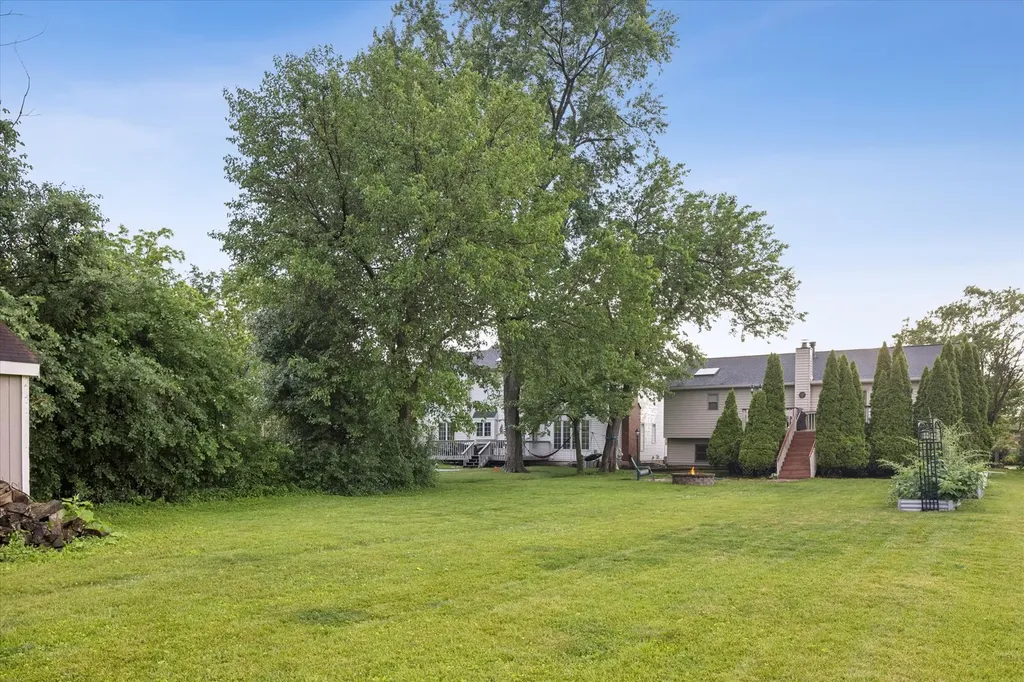 517 North Warwick Avenue Westmont IL 60559