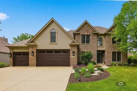 612 Pine Street Sugar Grove IL 60554