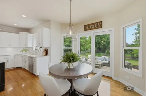 612 Pine Street Sugar Grove IL 60554
