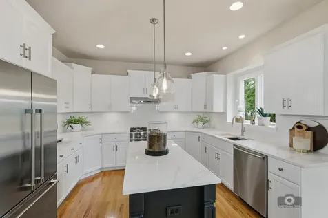 612 Pine Street Sugar Grove IL 60554