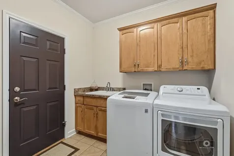612 Pine Street Sugar Grove IL 60554