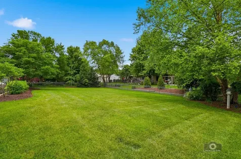 612 Pine Street Sugar Grove IL 60554