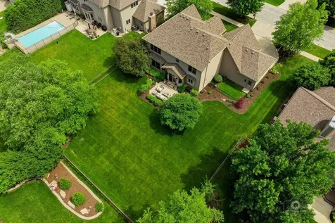 612 Pine Street Sugar Grove IL 60554