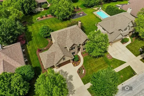 612 Pine Street Sugar Grove IL 60554