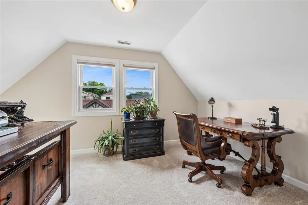 6730 North Octavia Avenue Chicago IL 60631